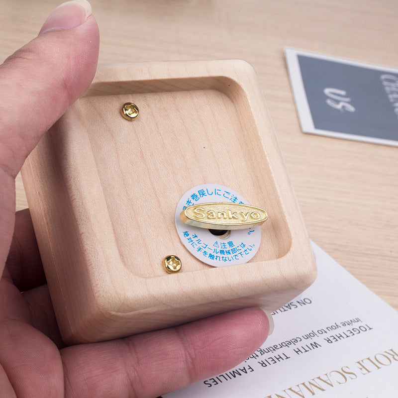 Wooden Clockwork Music Box Retro Creative Birthday Wooden Gift